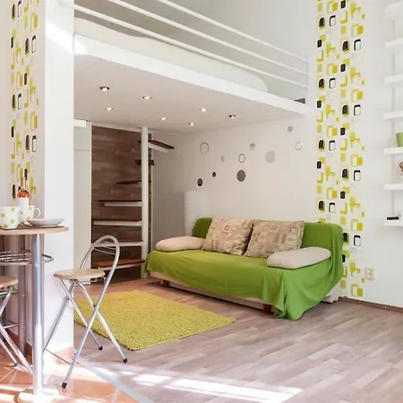 Dora's Calm Nest Over The Chestnut Tree Apartamento