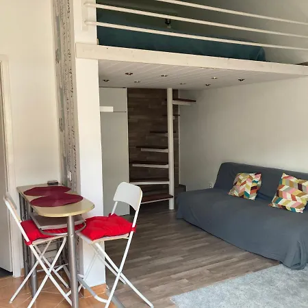 Dora's Calm Nest Over The Chestnut Tree