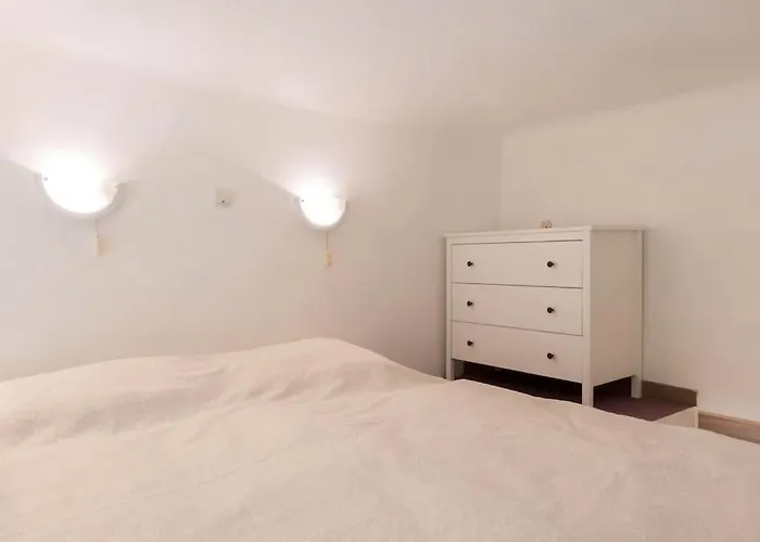 Dora's Calm Nest Over The Chestnut Tree Lägenhet *