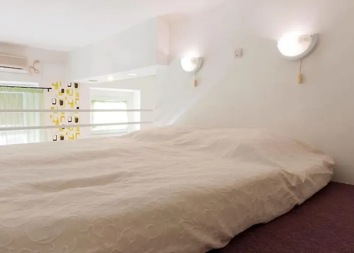 Dora's Calm Nest Over The Chestnut Tree Lägenhet